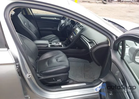 2020 Ford Fusion Titanium z USA, uszkodzony, nr VIN 3FA6P0D99LR117245